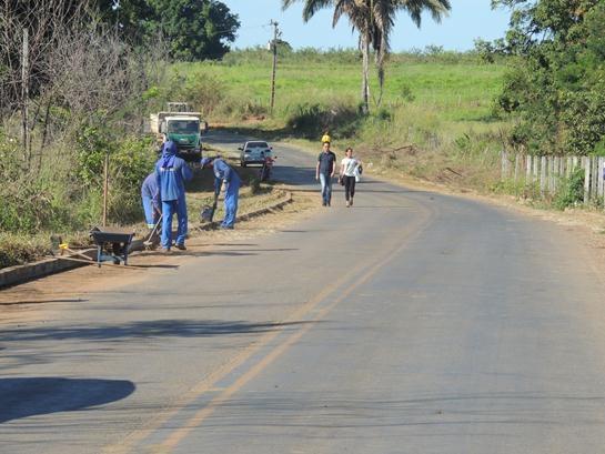 Prefeitura realiza Mutirão de Limpeza no Povoado Santo Antonio - Imagem 2