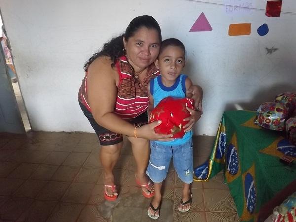 Creche Pequeno Polegar realiza festa de aniversário para as crianças - Imagem 5