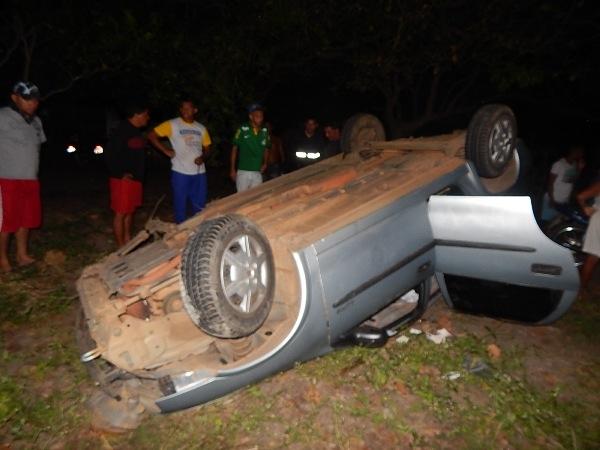 Acidente entre Classic e Motocicleta deixa uma vitima fatal em Lagoinha  - Imagem 5