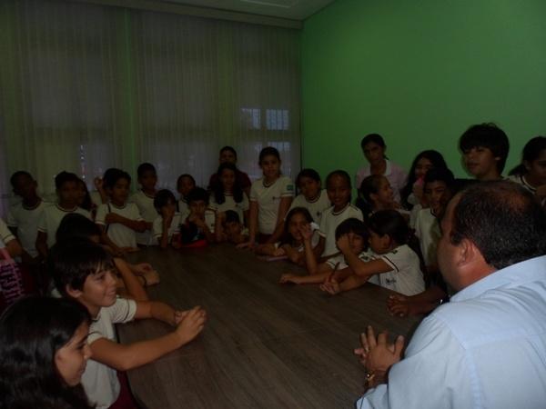 Prefeito Walfredo Filho recebe alunos para falar sobre Administração Municipal - Imagem 3