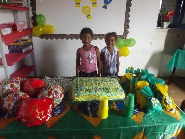 Creche Pequeno Polegar realiza festa de aniversário para as crianças - Imagem 3