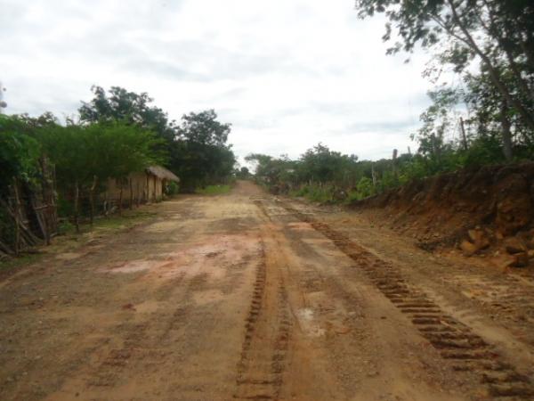 Prefeitura Municipal de Batalha  Abri Ruas  e recupera ruas vicinais na Vila Kolping e Pedra do Letreiro - Imagem 13