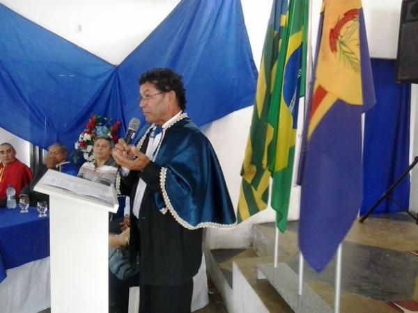 José Teixeira e Padre Rivaldo tornam-se ‘imortais’ na Academia de Letras do Médio Parnaíba - Imagem 36