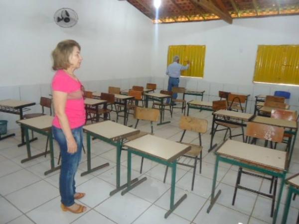 PREFEITURA RECUPERA ALGUMAS ESTRADAS NA ZONA RURAL DE BATALHA - Imagem 3