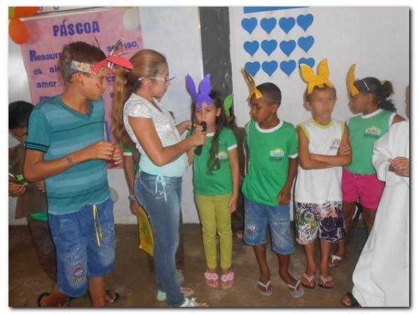 Escola Municipal Tia Nenen Brito comemora Dia do Índio, dia de Tiradentes, dia do Livro e a Páscoa - Imagem 42