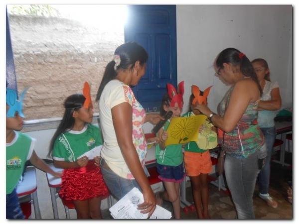 Escola Municipal Tia Nenen Brito comemora Dia do Índio, dia de Tiradentes, dia do Livro e a Páscoa - Imagem 37