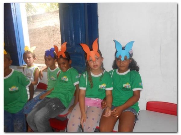 Escola Municipal Tia Nenen Brito comemora Dia do Índio, dia de Tiradentes, dia do Livro e a Páscoa - Imagem 31