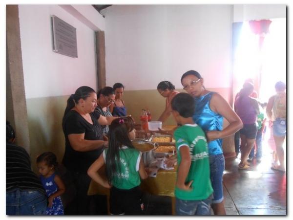Escola Municipal Tia Nenen Brito comemora Dia do Índio, dia de Tiradentes, dia do Livro e a Páscoa - Imagem 8