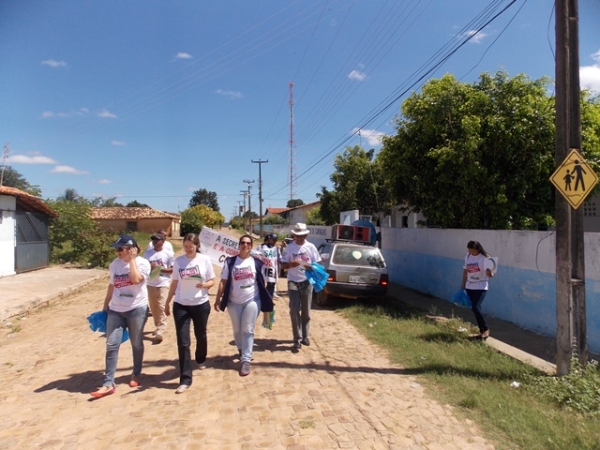 Secretaria municipal de Saúde realiza campanha preventiva contra a Dengue - Imagem 16
