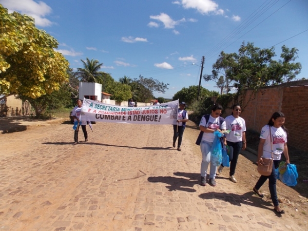 Secretaria municipal de Saúde realiza campanha preventiva contra a Dengue - Imagem 11