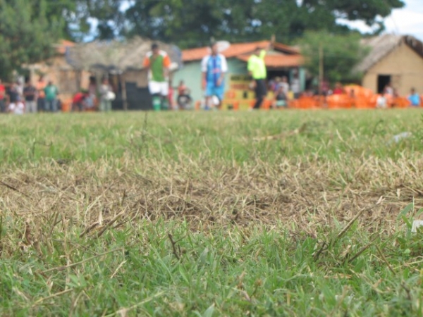 Grande final  de torneio de futebol Amador de campo em Miguel Alves - Imagem 15