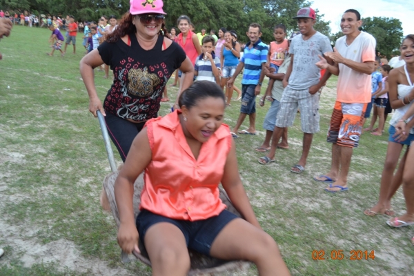 Brincadeira do carro-de-mão animou a festa do trabalhador em Boa Hora - Imagem 1