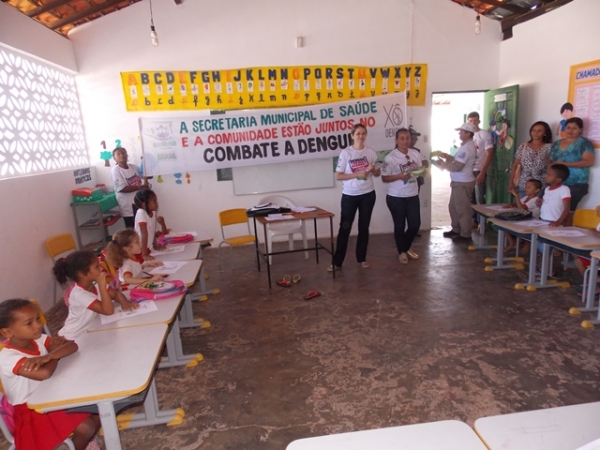 Secretaria municipal de Saúde realiza campanha preventiva contra a Dengue - Imagem 4