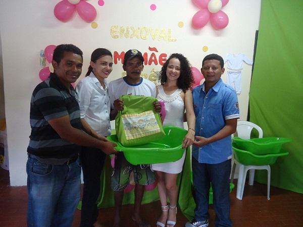 Secretaria de Trabalho e Ação social Promove Entrega de Enxovais