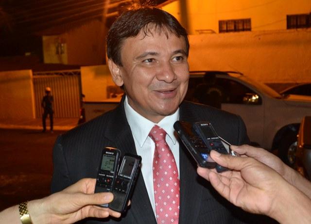 Wellington sobe e Marcelo cai em nova pesquisa para governador .