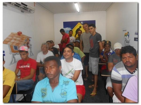 Prefeitura Municipal de Inhuma e ADM em parceria com a Secretaria Estadual de Empreendedorismo beneficiam inhumenses com Curso de Pedreiro - Imagem 4