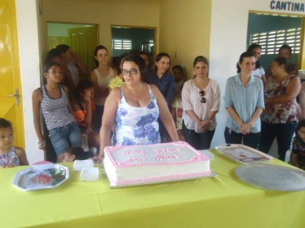 SEC. MUN. DO TRABALHO E ASSISTÊNCIA SOCIAL REALIZA FESTA PARA AS MÂES - Imagem 4