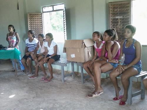 oficinas de geração de renda ensinam às mulheres da comunidade do município de Arraial - PI. - Imagem 5