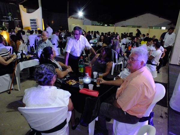 Festa de 15 anos com grande estilo em Dom Expedito Lopes - Imagem 68
