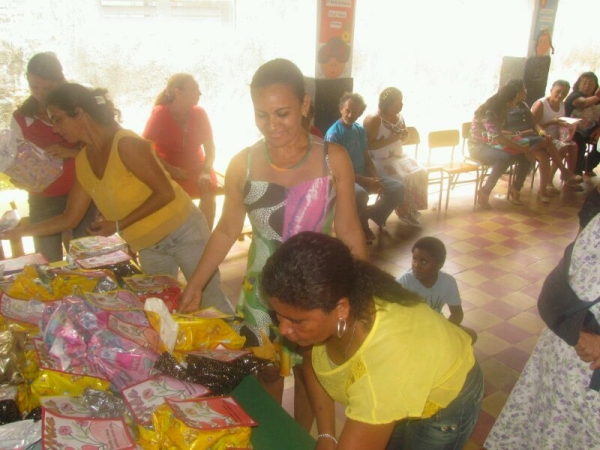 APAE realiza grande festa em homenagem às mães - Imagem 3