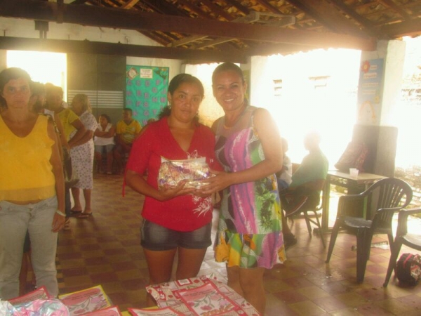 APAE realiza grande festa em homenagem às mães - Imagem 5