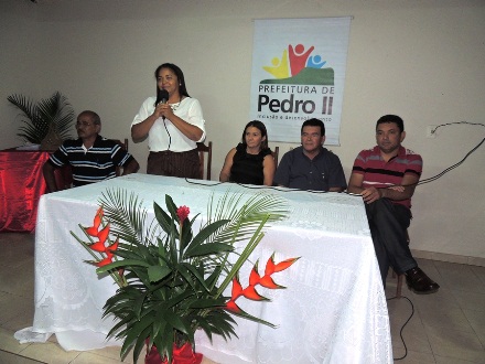 Valorização profissional é nossa prioridade, diz secretária