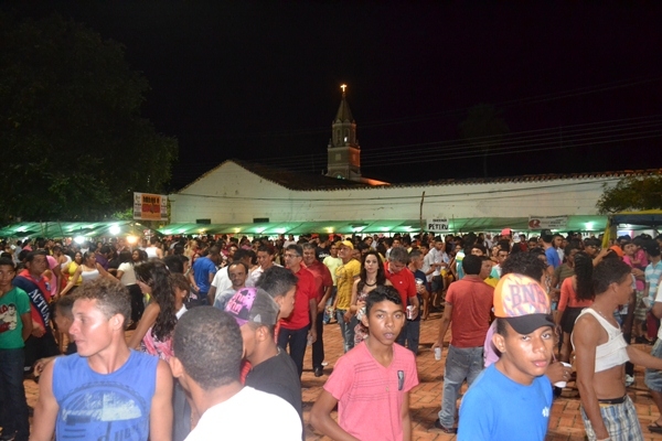 Show de Adriana Melo abre a programação social dos Festejos de Santo Antônio - Imagem 10