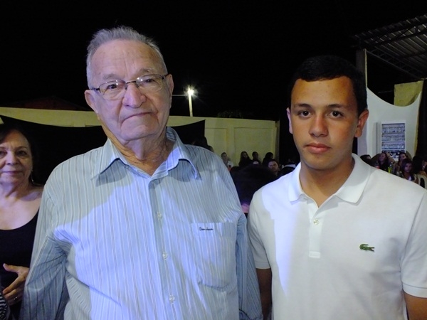 Festa de 15 anos com grande estilo em Dom Expedito Lopes - Imagem 42