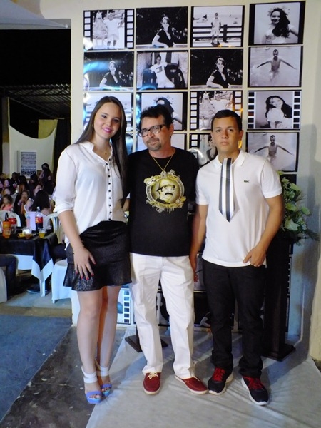 Festa de 15 anos com grande estilo em Dom Expedito Lopes - Imagem 11