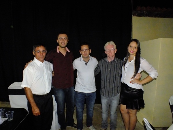 Festa de 15 anos com grande estilo em Dom Expedito Lopes - Imagem 17