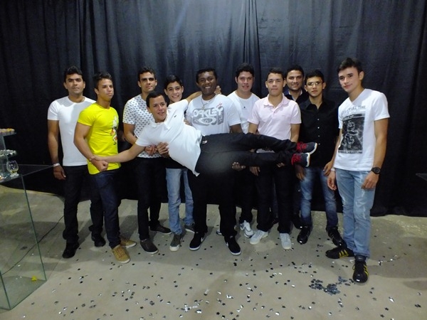 Festa de 15 anos com grande estilo em Dom Expedito Lopes - Imagem 38