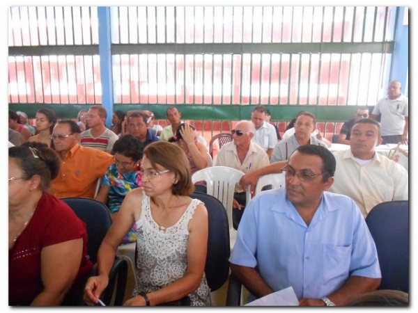 Câmara Municipal realiza Sessão Solene para entrega de títulos de Cidadão inhumense - Imagem 25