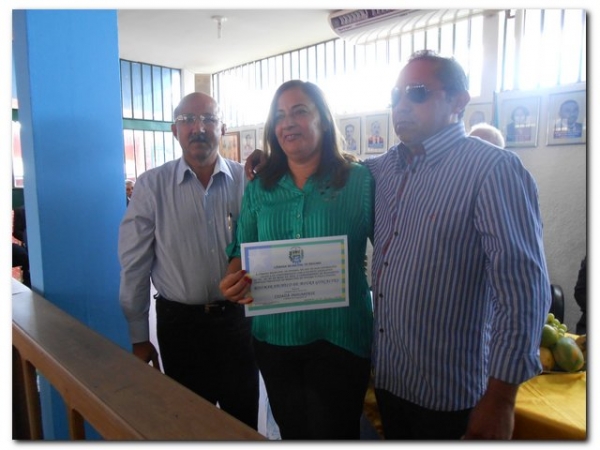 Câmara Municipal realiza Sessão Solene para entrega de títulos de Cidadão inhumense - Imagem 13