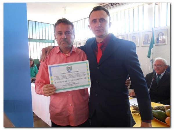 Câmara Municipal realiza Sessão Solene para entrega de títulos de Cidadão inhumense - Imagem 16