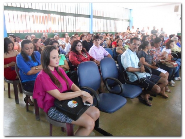 Câmara Municipal realiza Sessão Solene para entrega de títulos de Cidadão inhumense - Imagem 30