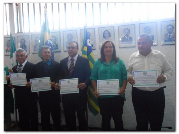 Câmara Municipal realiza Sessão Solene para entrega de títulos de Cidadão inhumense - Imagem 47