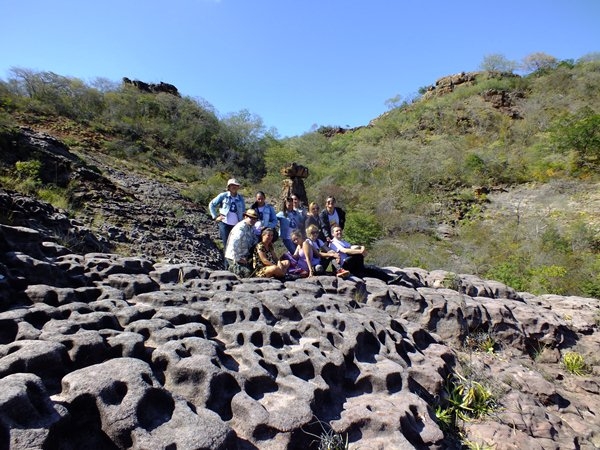 Alunos da turma de História da FADESB, visitam pontos turísticos e históricos da cidade - Imagem 7