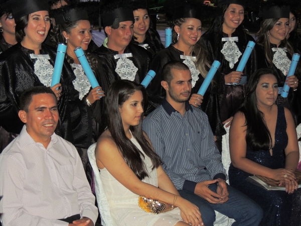 Faculdade Cristo Rei realiza festa de formatura de Biologia e História - Imagem 63