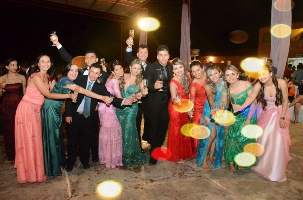 Faculdade Cristo Rei realiza festa de formatura de Biologia e História - Imagem 78