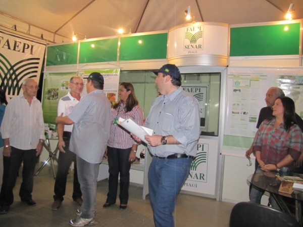 Prefeito Delano Parente integra comitiva do Governador em visita a região dos cerrados piauiense  - Imagem 12