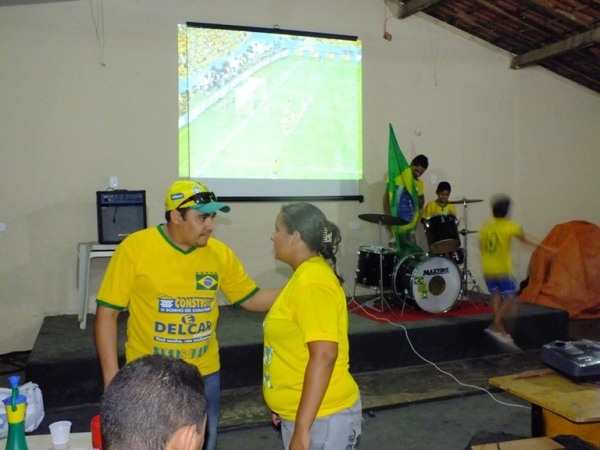 TORCEDORES SE REÚNEM PARA TORCEREM JUNTOS NO CLUBE MUNICIPAL EM DOM EXPEDITO LOPES. - Imagem 36