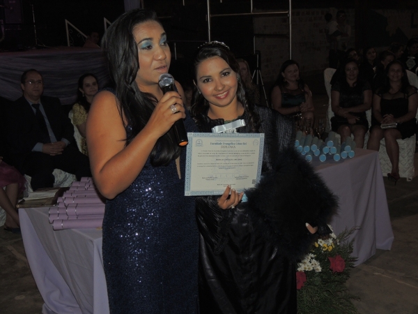 Faculdade Cristo Rei realiza festa de formatura de Biologia e História - Imagem 18