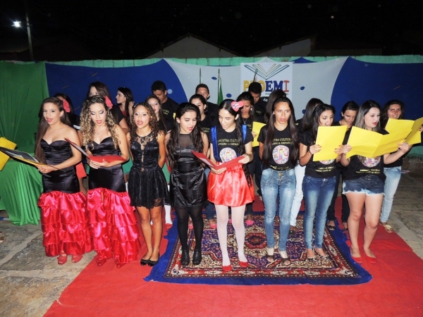 Escola Tomaz Café se destaca pela realização de lindos projetos - Imagem 54