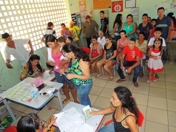 Equipe da SEMAS leva serviços sociais para a Palmeira dos Soares - Imagem 19