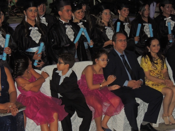 Faculdade Cristo Rei realiza festa de formatura de Biologia e História - Imagem 64