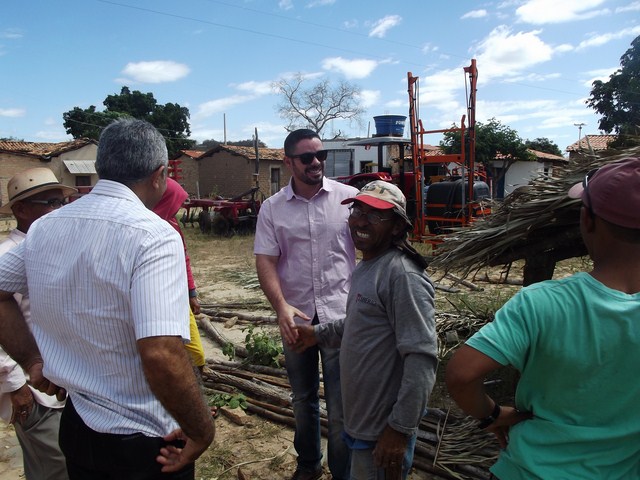 Localidade de Oeiras é beneficiada com sistema de abastecimento de água 
