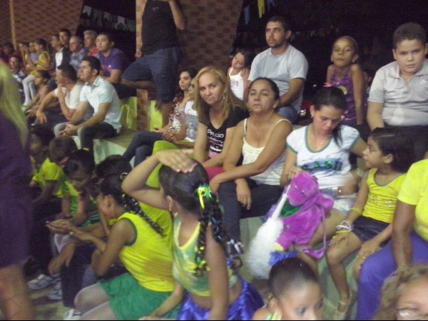 Prefeito Raimundo Ferreira inaugura obras com o governador Zé Filho - Imagem 36