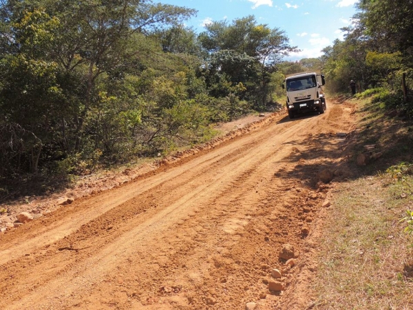 Prefeitura recupera estrada que dá acesso a ponto turístico - Imagem 9