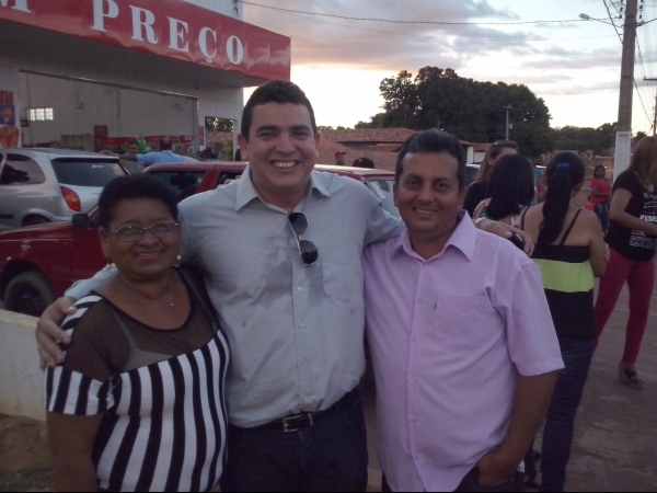 Prefeito Raimundo Ferreira inaugura obras com o governador Zé Filho - Imagem 9