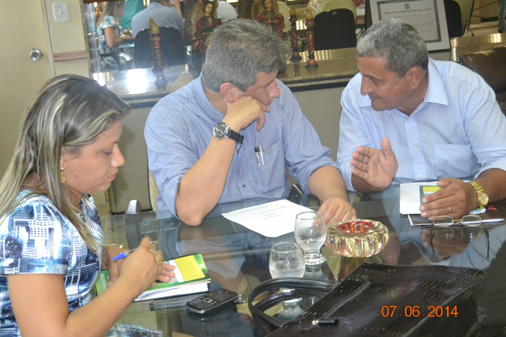 Governador Zé Filho determina reinício da obra do asfalto em Boa Hora